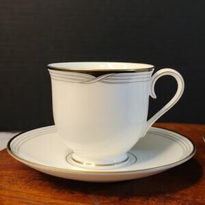 Lenox Erica Pattern Set of‎ 2 Vintage Footed Tea Coffee Cups and Saucers